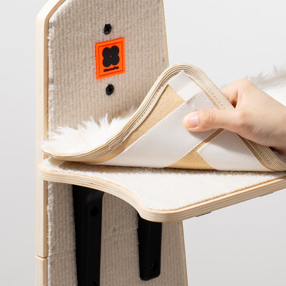 Griffix® - Arbre à chat à suspendre sur la porte